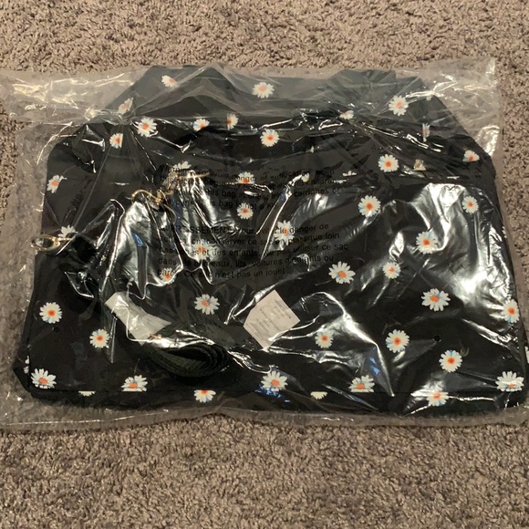 NWT Alice + Olivia Duffle Bag - Picture 4 of 4